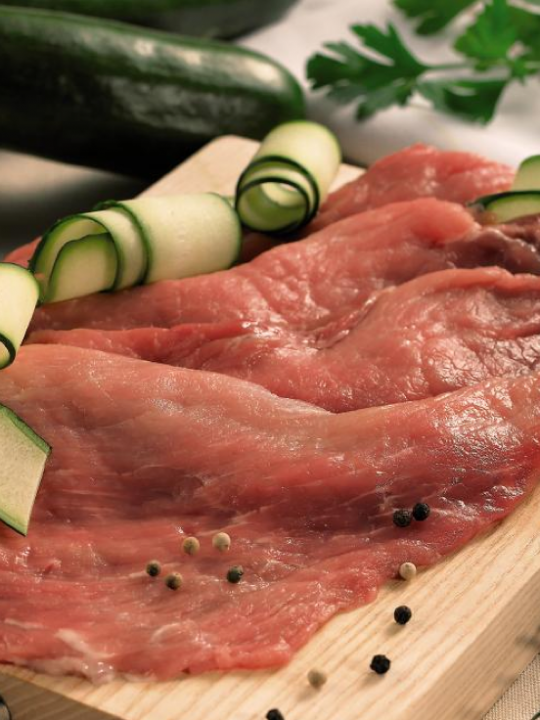 Escalope de porc marinée (dans le jambon)