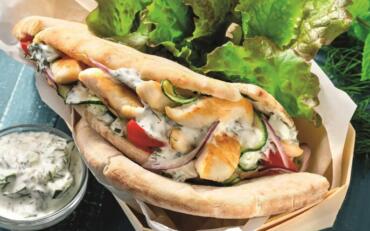 Pita d’aiguillettes de poulet et tzatziki