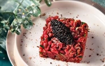 Tartare de bœuf au caviar
